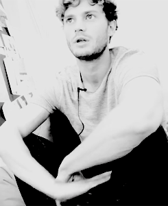 tumblr_m22atu1sme1r15uxlo2_r3_250