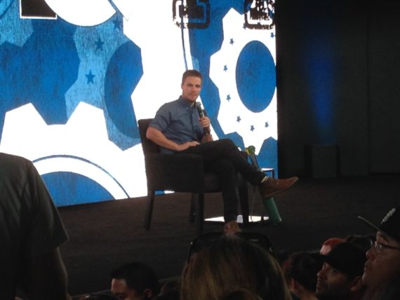 Stephen Amell Wins Comic Con and My Heart - That's Normal