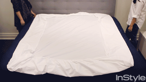 fold-fitted-sheet